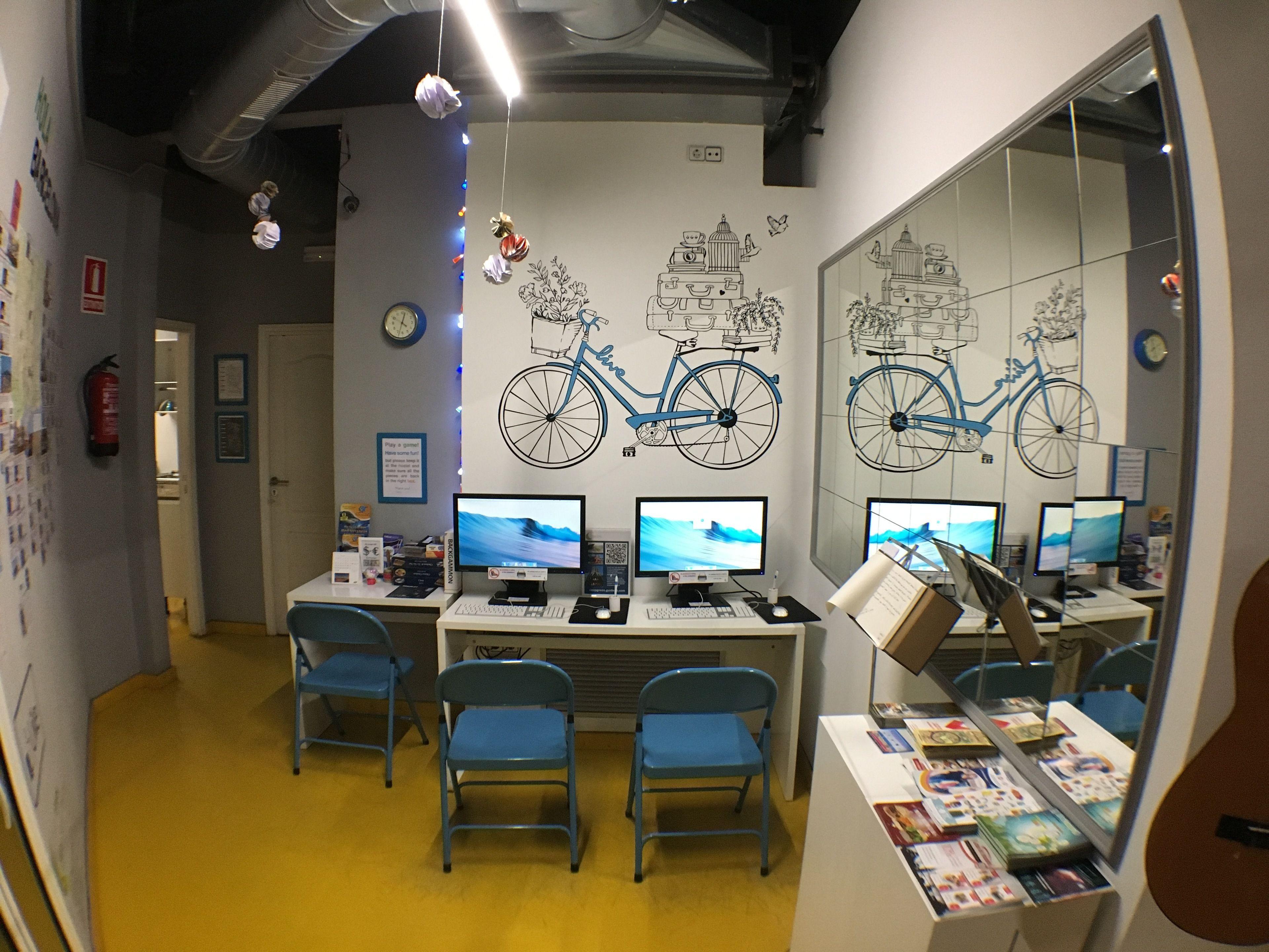 Sleep Green - Certified Eco Youth Hostel — Photos 3